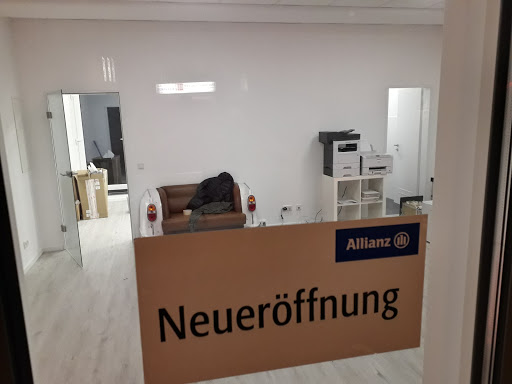 Allianz Versicherung Peter Eckmann - Thumbnail