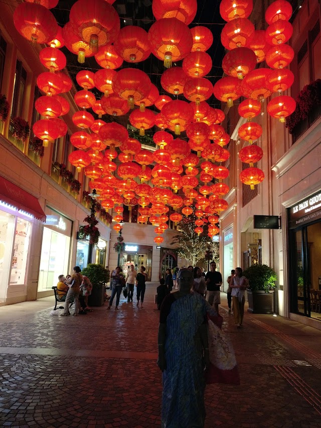 Tai Yuen Street (Toy Street)