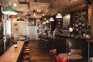 Fuggles Beer Cafe - Craft Beer Pub & Wine Bar