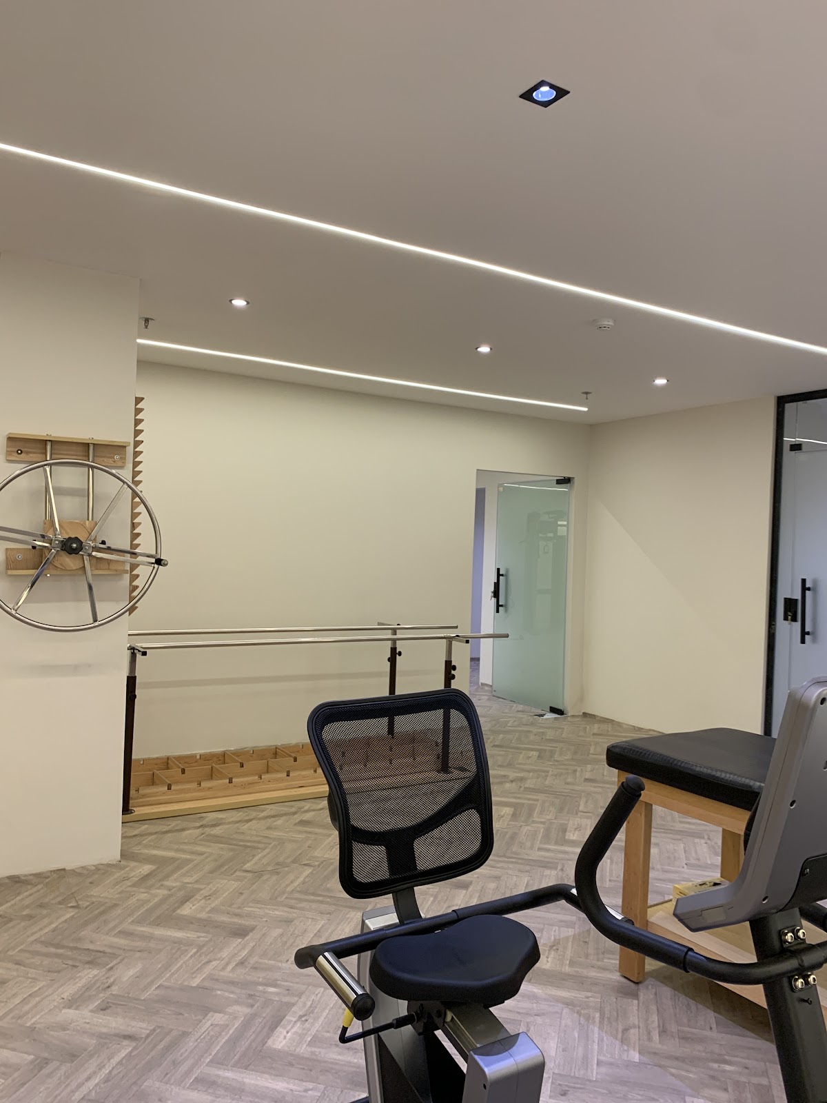 عيادات أثر الحركة للعلاج الطبيعي - صورة 2