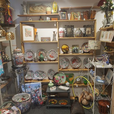 Kolectic Treasures Antique Market LLC