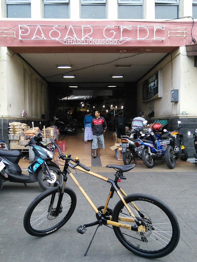 Pasar Gede Hardjonagoro