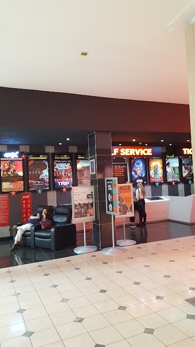Photos of Exclusive Books Hyde Park