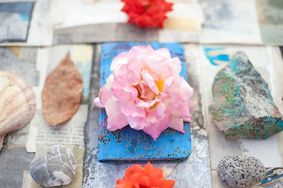 Kristi Vaamonde- Somatic Therapist & Art Therapist, LCMHC, SEP, REAT, ATR-BC