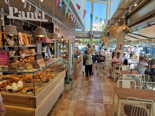 Panet Castellar - Forn de Pa, Pastisseria i Cafeteria - Thumbnail