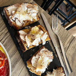 Photo n°20 de VivaVino - Caviste - Restaurant et Bar à Vins Naturels à Fontainebleau (Épicerie fine)