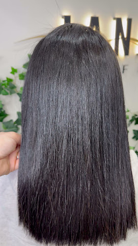 Janaya Coiffure Paris 17,Lissage Enzymotherapy,Belmakosmetik,Tanin,Balayage Argile, Organique Sans PPD,English Speaking - Salon de coiffure