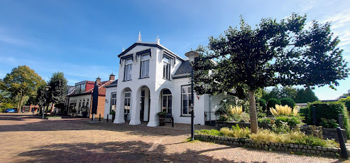 'Bij Jacques | De Drie Pilaren' (huiselijke vergaderlocatie hartje Friesland)