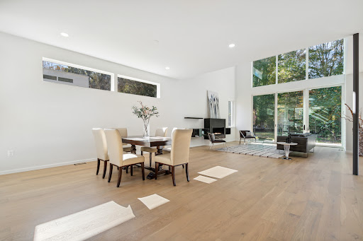 Espe Mendoza Real Estate Gallery - United States
