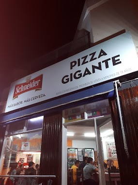 Pizza Gigante Libre, Author: Ana Malvagna