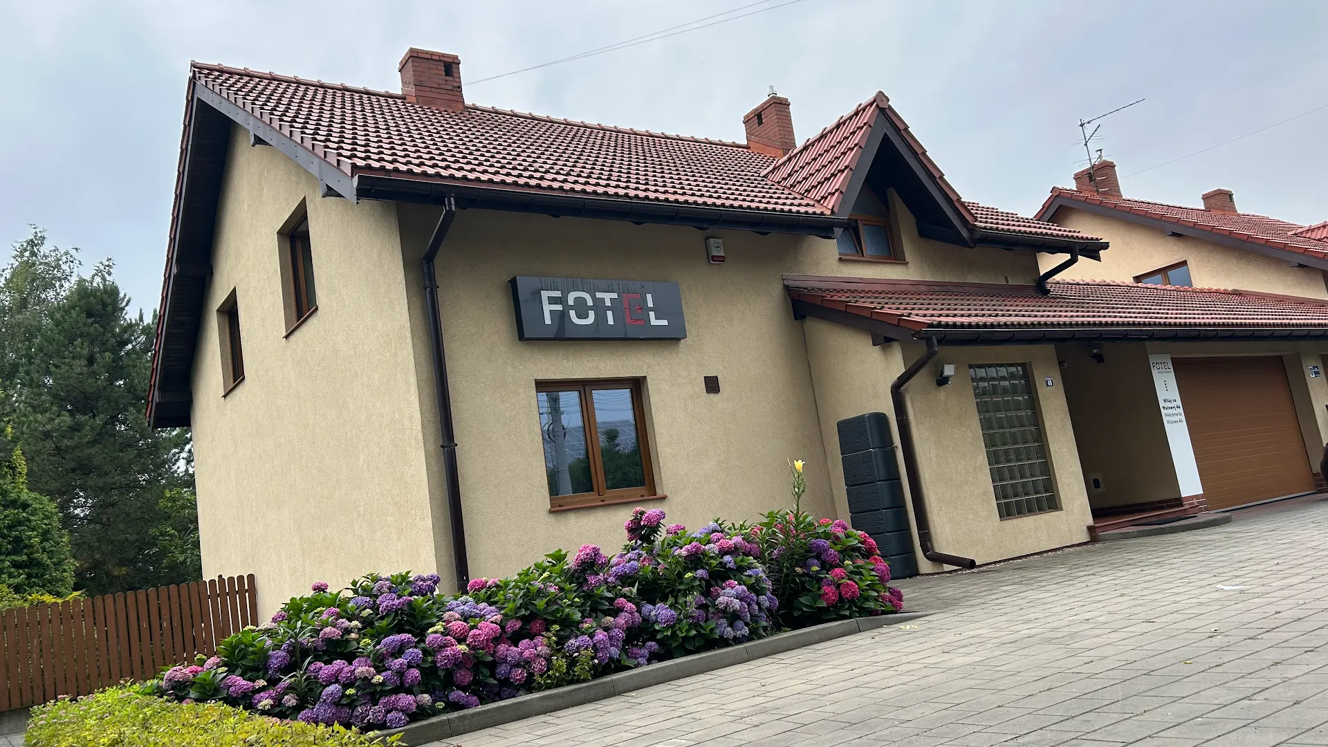 Hostel - FOTEL