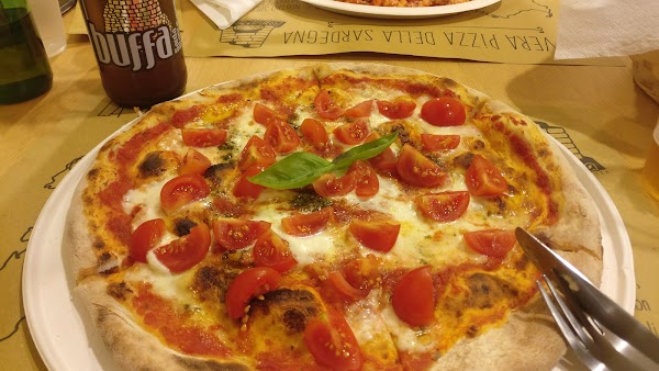 La gigante! - Picture of La Vera Pizza, Pianoro - Tripadvisor