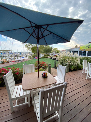 Dockside Restaurant & Sports Bar