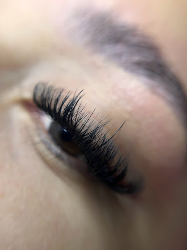 Ruby Lashes Love - Visual