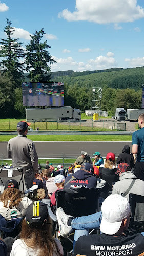 Beoordelingen van RSRSpa - Trackdays, Car Rental & Driving Academy in Eupen - School