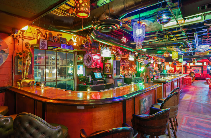 Uncle Ollie’s Penthouse by null