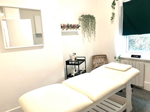 BEAUTIQUE Beauty Salon