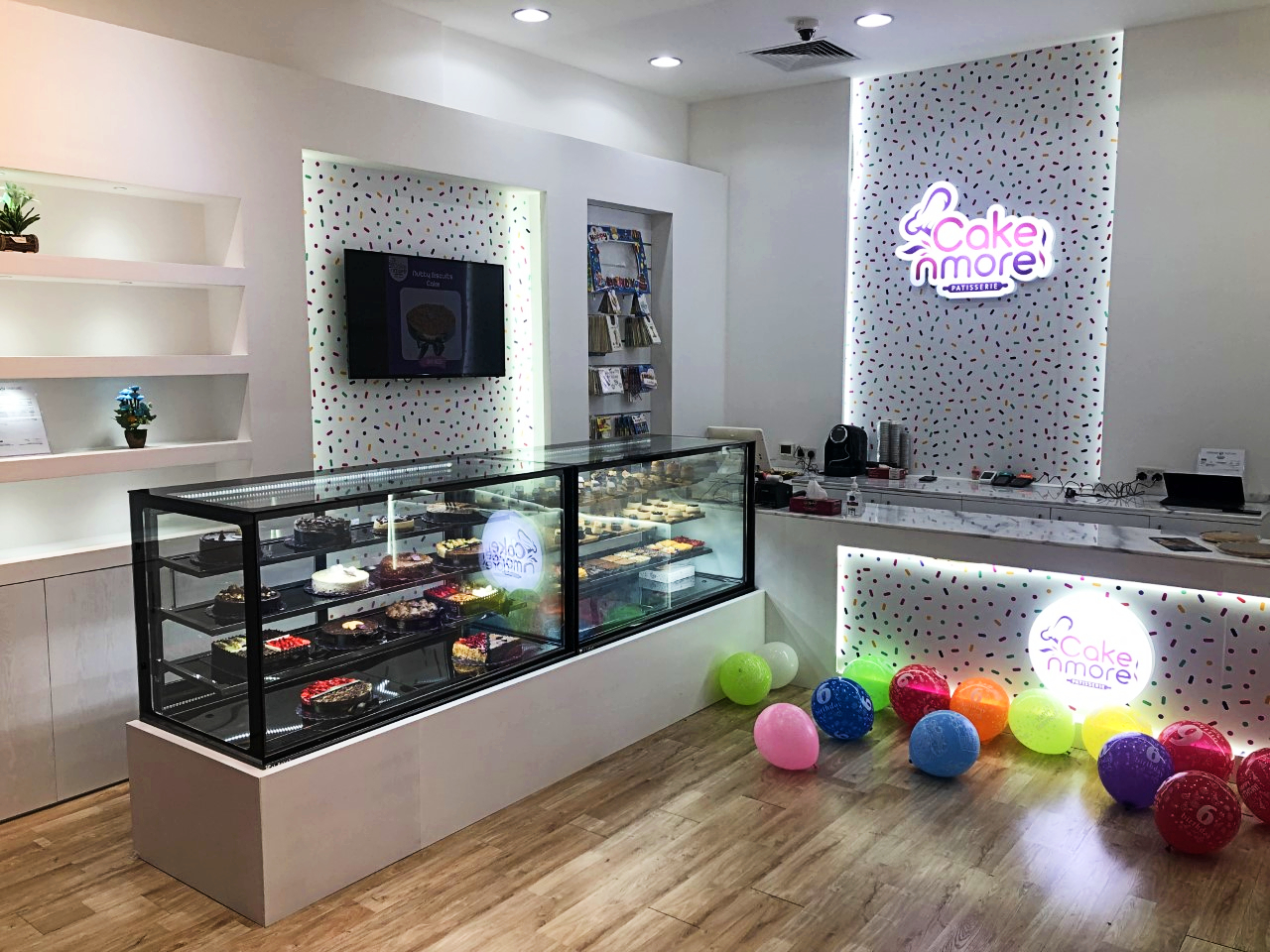 Cake N More Patisserie - Ajman - صورة 4