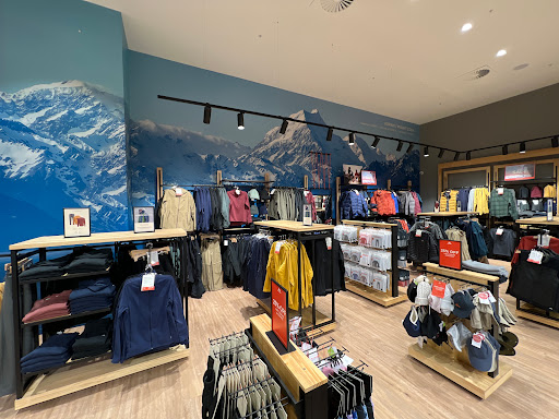 Macpac Joondalup - Thumbnail