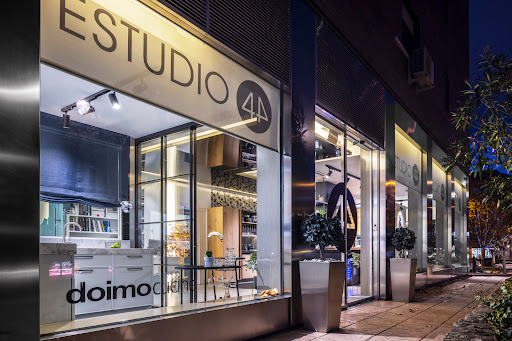 Estudio 44