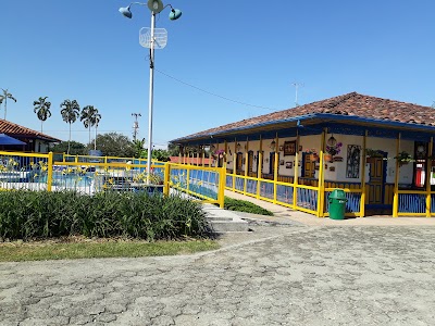 Photos of La Joya Del Parque