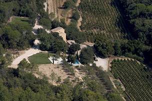Photo n°11 de Domaine de la Cabrerie: Gite et Chambres d'hôtes avec piscine, proche Gorges de l'Ardèche, Ardèche, Avignon et Uzès le Gard à Saint-Michel-d'Euzet (Lodge)