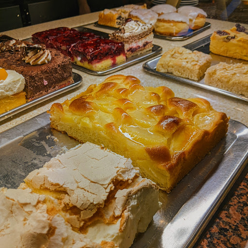 Café Bistro C'est La Vie Pferdemarktpassage - Thumbnail