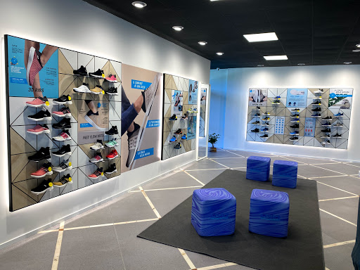 UYN Basecamp Store - Visual