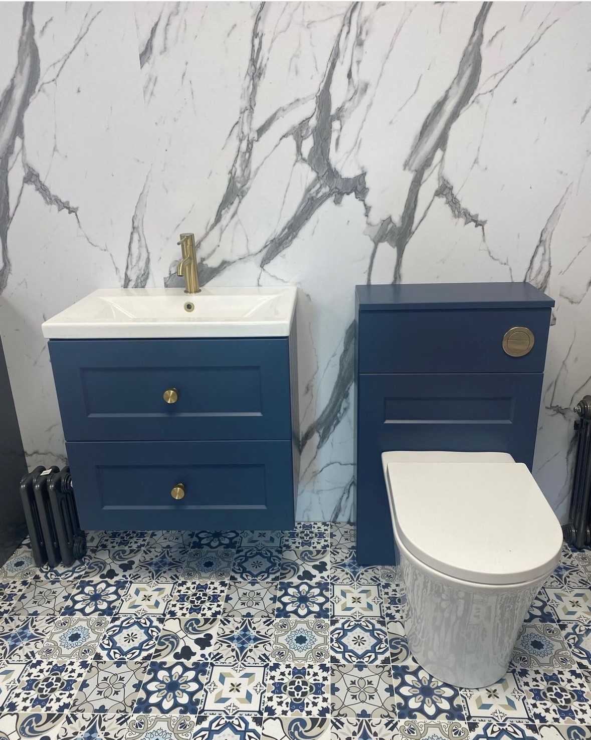 HPP Bathroom Showroom Loanhead