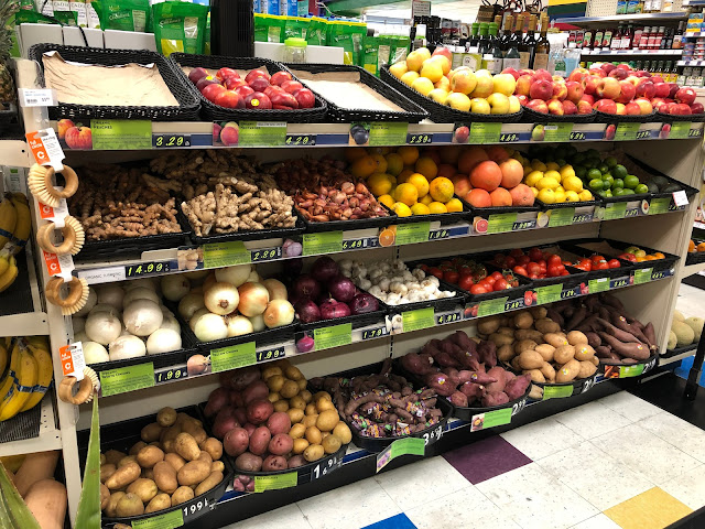 Rainbow Acres Natural Foods by null