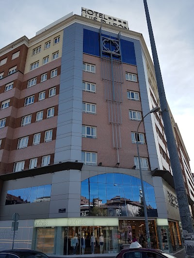 Photos of Hotel Silken Luis de Le&oacute;n