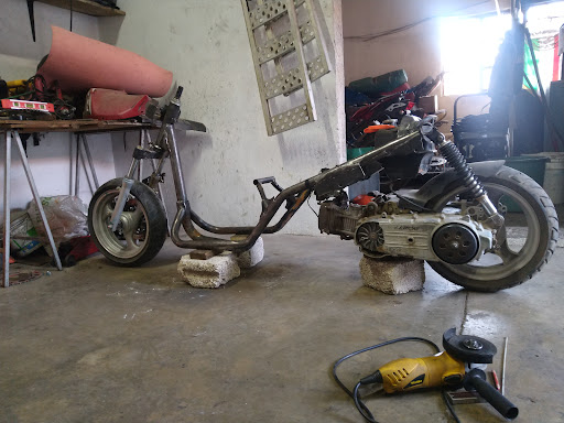 Locos Moto Garage y Refacciones