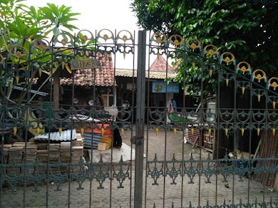 Photos of Golgata Antique Store