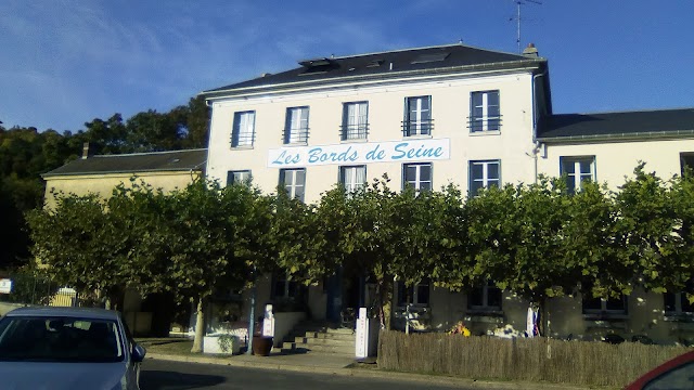 Logis Hôtel les Bords de Seine