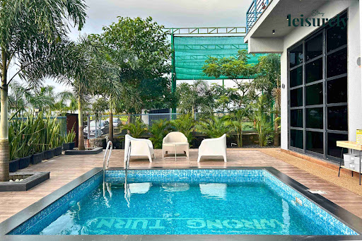 Escape to a place where misty hills, cool breeze and lush greenery meet all the comforts of a mod… post image