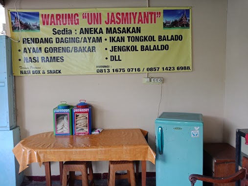 Warung Uni Jasmiyanti, Author: Wahyu Okta