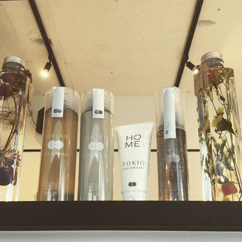 美容院 wiz lil white