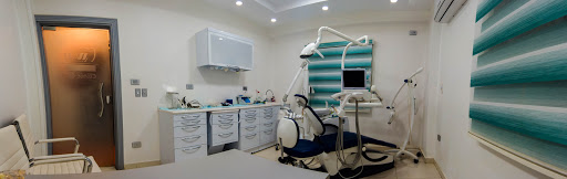 عيادة د.عمرو علاء الدين السباعي، طبيب أسنان بمستشفى مدينة نصر التخصصي