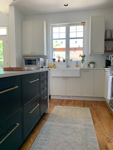 Splash of Colour: Cabinet Refinishing - Thumbnail