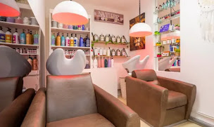 Photo n°3 de Cathie Bova coiffeur à Antibes (Salon de coiffure)