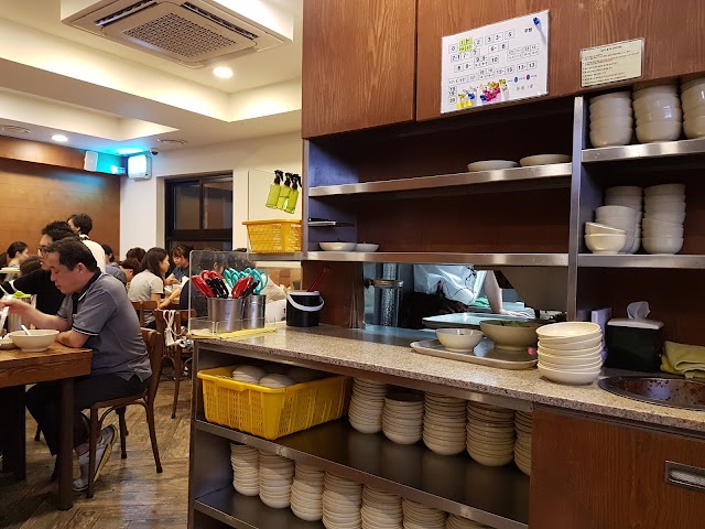 myeongdong kyoja (明洞餃子)