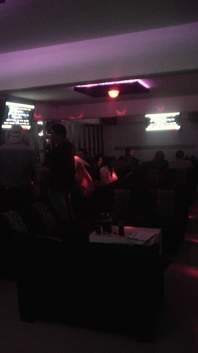 Photos of N-K 1 Discoteca Karaoke Lexus