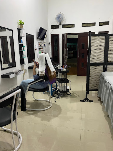 Ririn Salon Wonopringgo