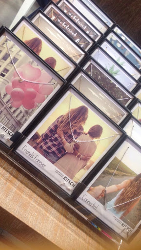 Fiddle Stix Boutique & Gallery - Thumbnail