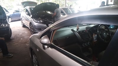 Photos of S.U Motors
