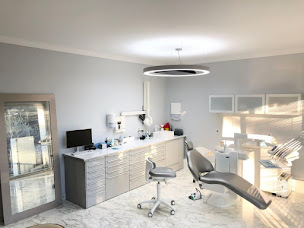 Photo n°1 de Dentiste Nice Cimiez : Dr. Danan-Durlacher Sylvie et Dr. Durlacher David à Nice (Parodontiste)