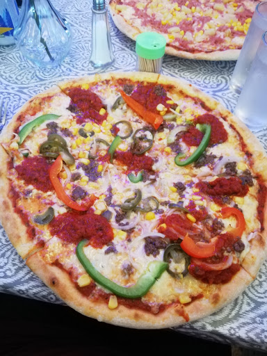 Lovina restaurang - Thumbnail