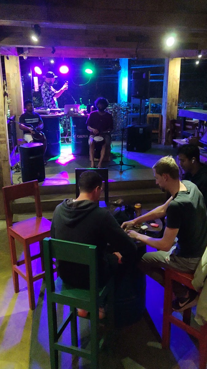 Hiking Bar & Restaurant — photo 2