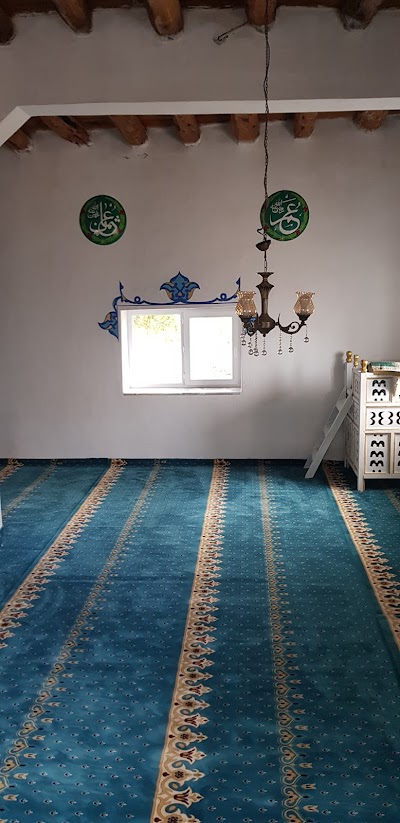 Tuğlaşah Köyü Camii