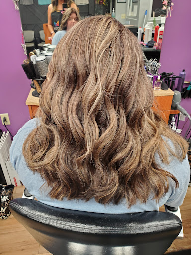 Creations In Hair and tanning - Thumbnail